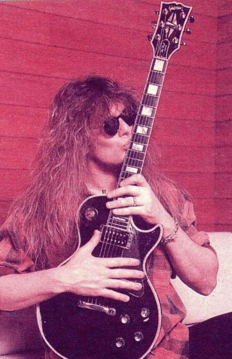 JOHN SYKES HA FALLECIDO
